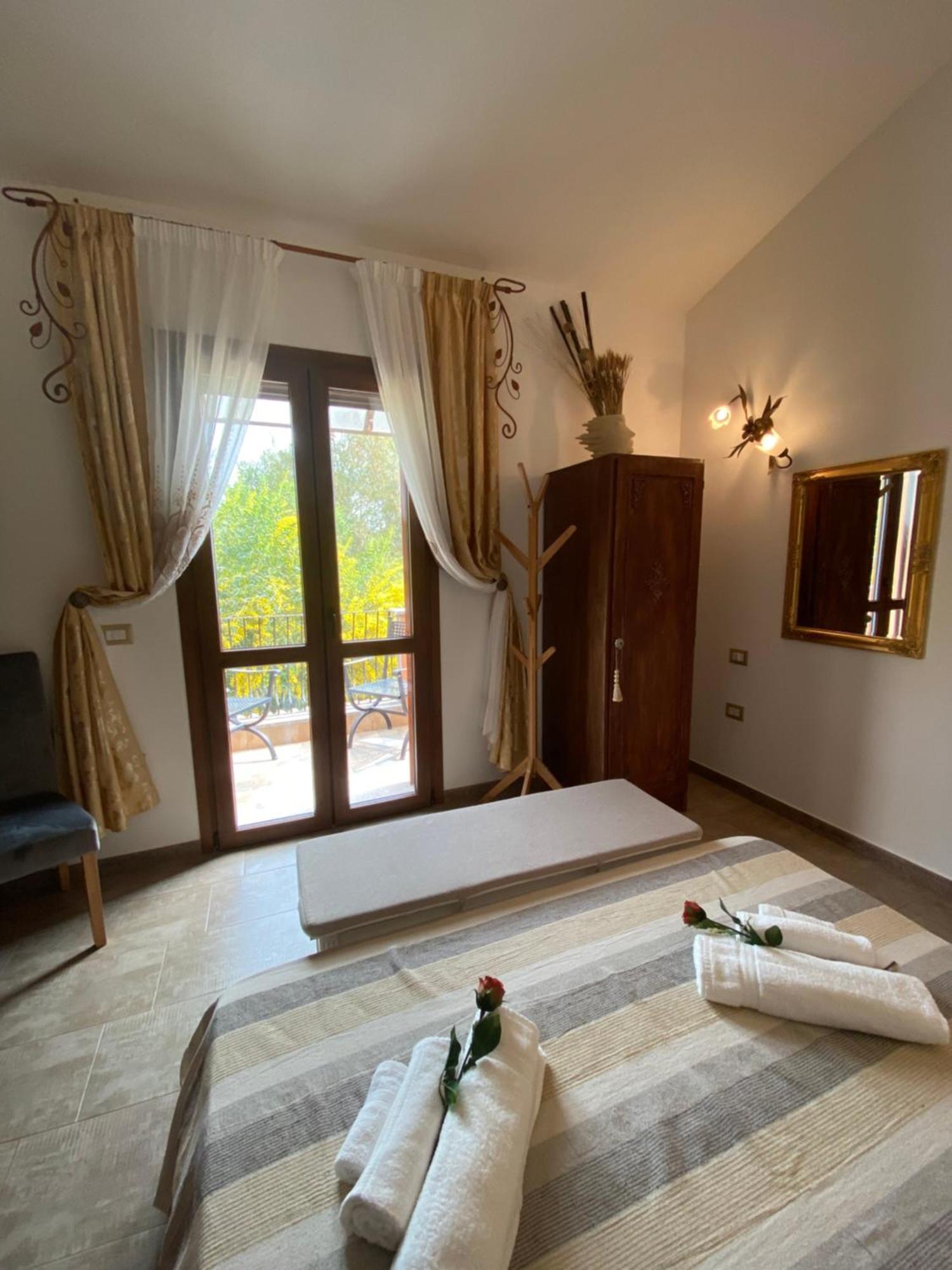 Residenza I Ginepri Villa Domus De Maria Ngoại thất bức ảnh