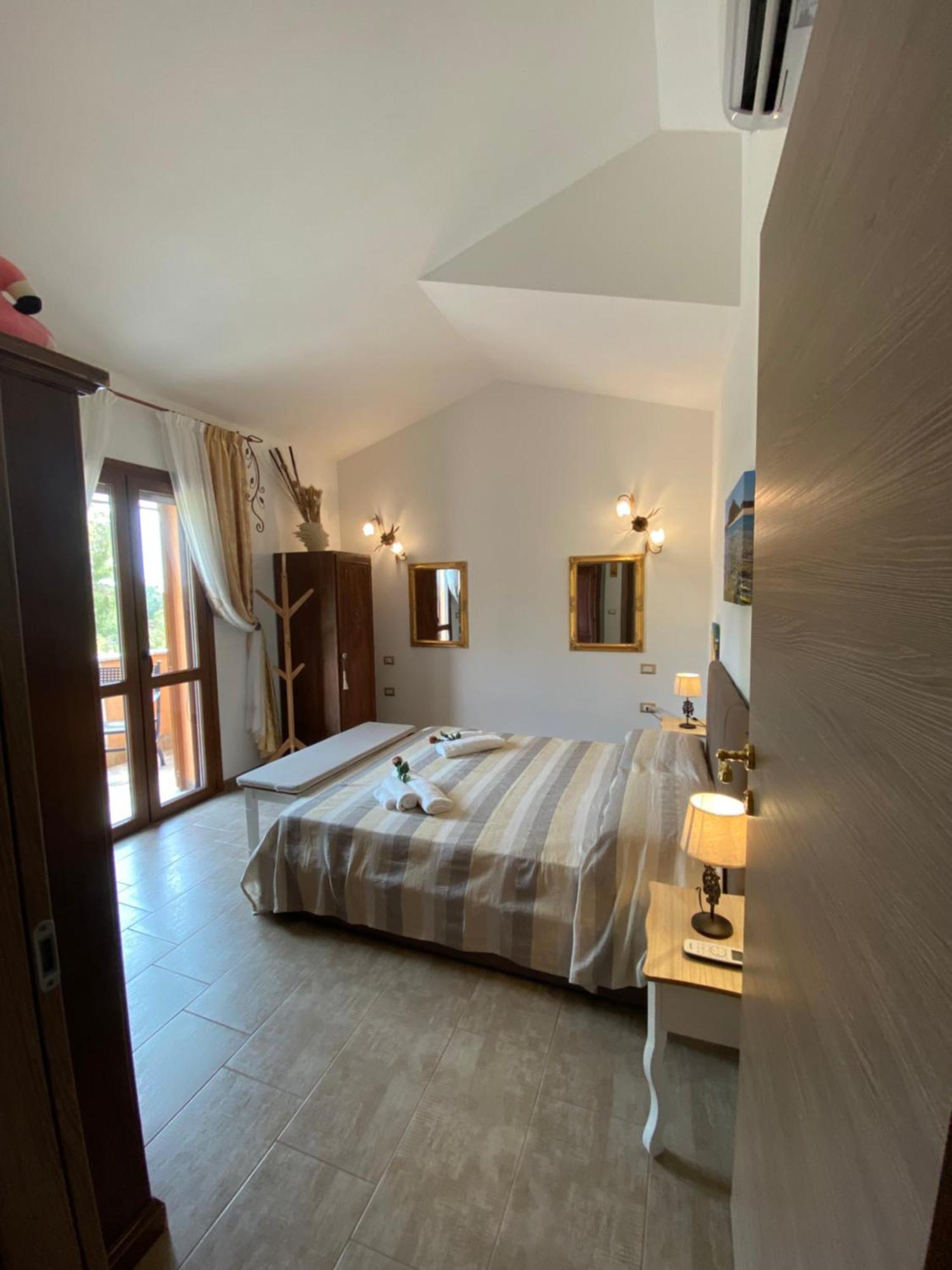 Residenza I Ginepri Villa Domus De Maria Ngoại thất bức ảnh